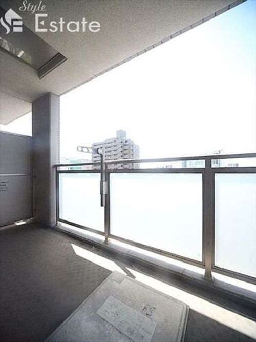 CASSIA車道1405の内装