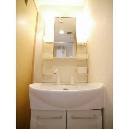 ミ・ピアーチェ環状通の内装