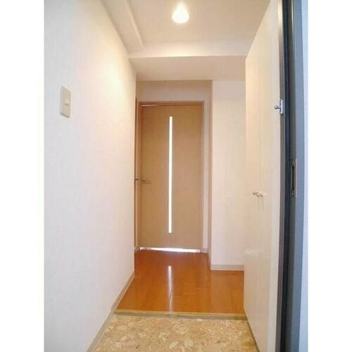 ミ・ピアーチェ環状通の玄関