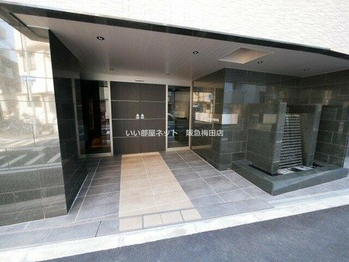 エステムコート梅田・茶屋町Ⅲネクスタの玄関