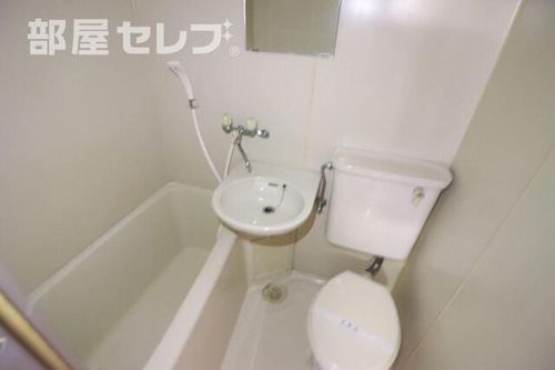 ドール神宮西902の風呂