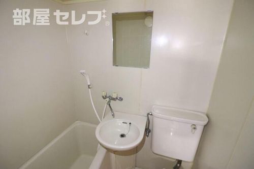 ドール神宮西902の内装