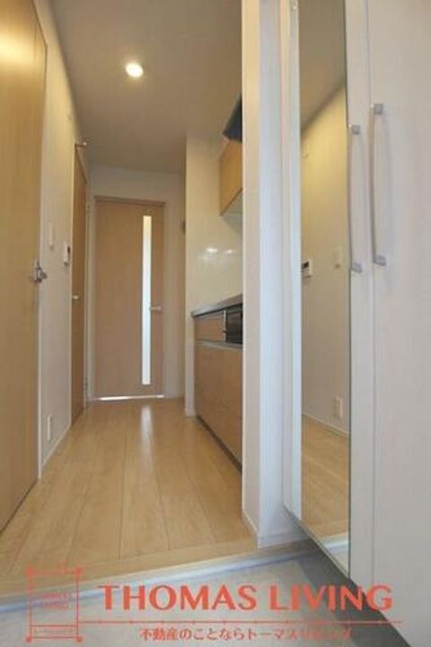 カルフール千防の玄関