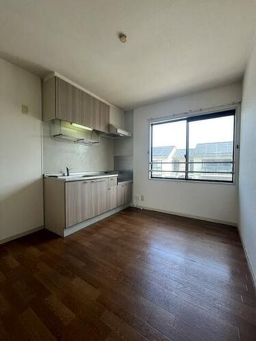 福岡県遠賀郡水巻町二東2丁目(アパート)の賃貸物件の居間