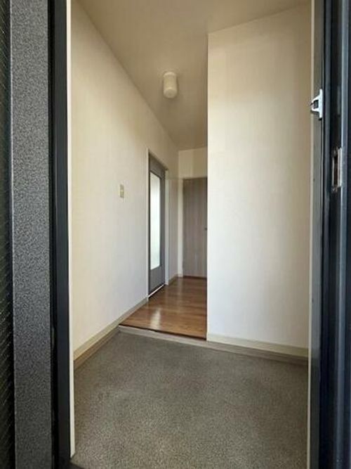 福岡県遠賀郡水巻町二東2丁目(アパート)の賃貸物件の玄関