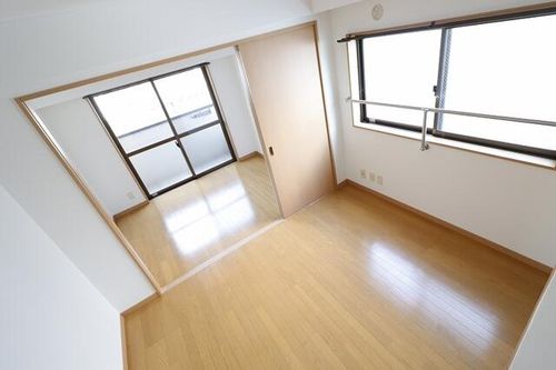 BRAND NEW DAY 平尾の内装