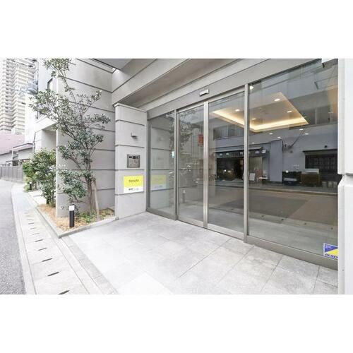 アーバングリーン兵庫ステーションフロント(旧 プロシード兵庫駅前通)の玄関