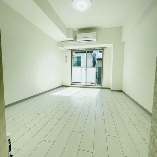 axis sakuraの内装