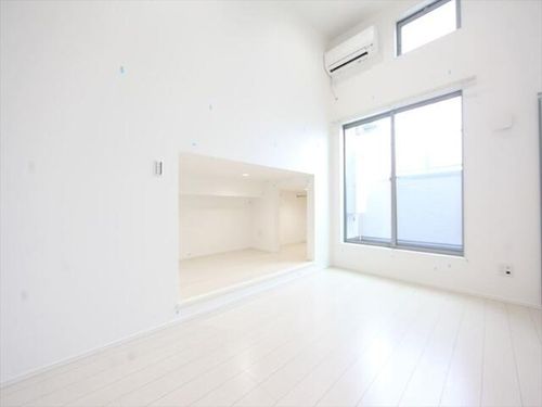 アペラシオン味美の居間