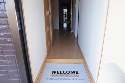 シャルマンA203の玄関