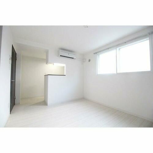 COMSA月寒中央の居間