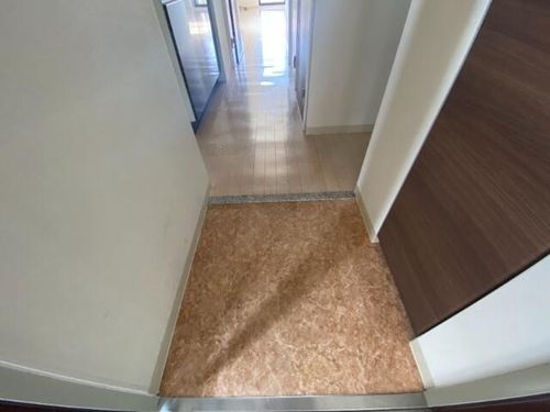 Luxe淡路の玄関