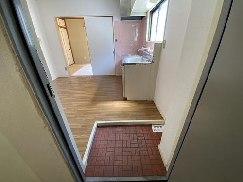 大阪府大阪市旭区清水5丁目(マンション)の賃貸物件の玄関