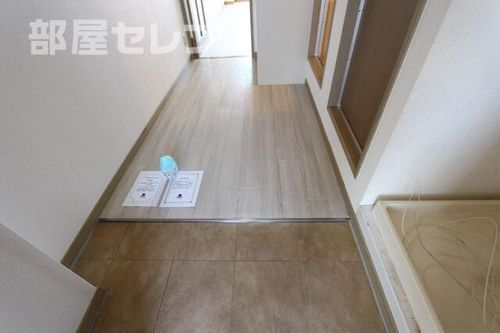 レナジア名古屋芸大前の玄関