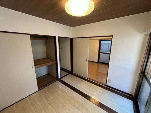 エムズハウス栄の居間