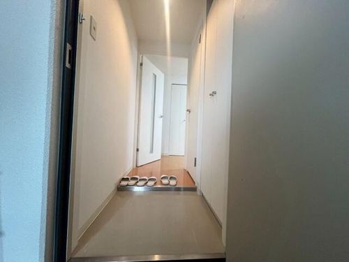 北海道札幌市中央区南十三条西9丁目(マンション)の賃貸物件の玄関