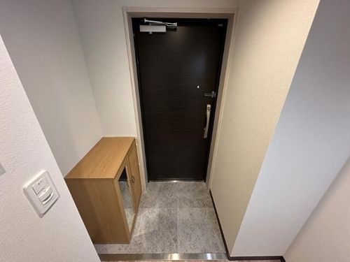 大阪府東大阪市足代新町(マンション)の賃貸物件の玄関