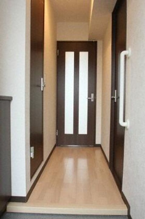 グランドパレス啓明の玄関