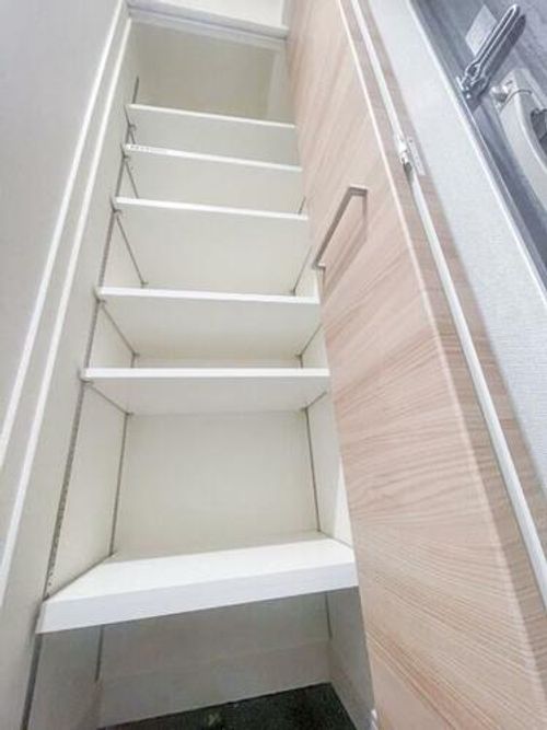 大阪府大阪市浪速区塩草3丁目(マンション)の賃貸物件の玄関