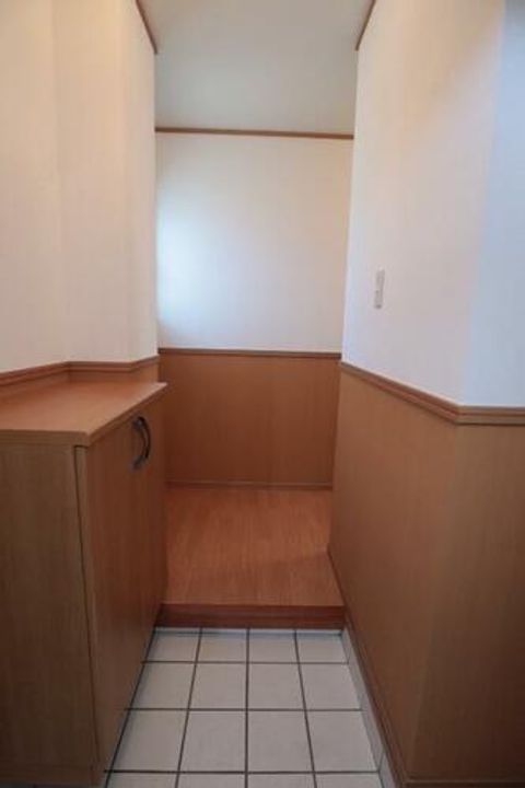 サンシャインB&T101の玄関