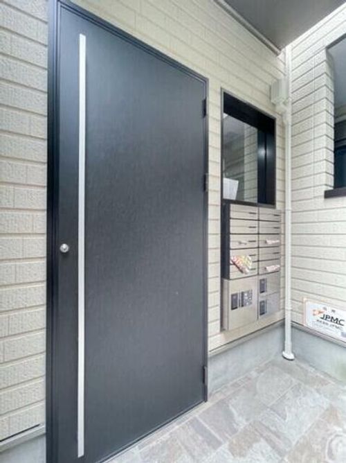大阪府東大阪市源氏ケ丘(アパート)の賃貸物件の玄関