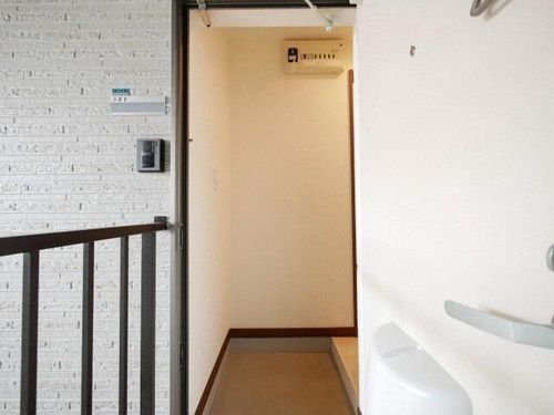 北海道札幌市西区山の手四条7丁目(アパート)の賃貸物件の玄関