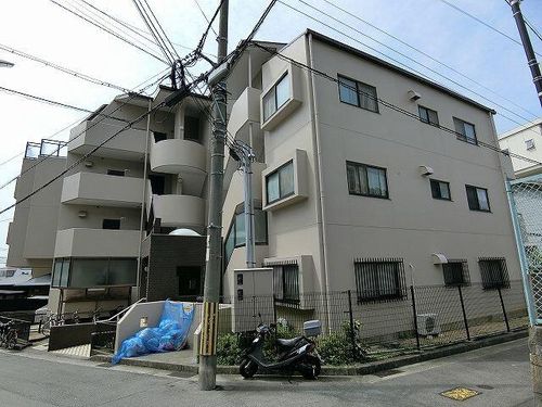 エステート五宮201の外観