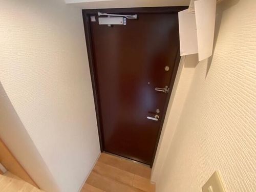 北海道札幌市中央区大通西14丁目(マンション)の賃貸物件の玄関