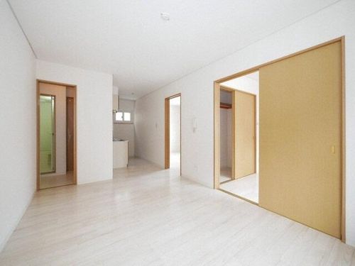 グロワール中の島102の内装