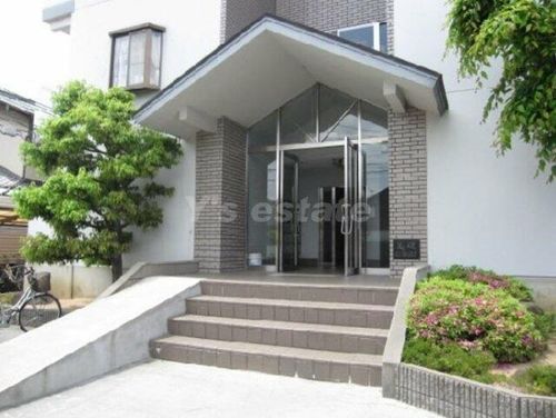 コーポ南野の玄関