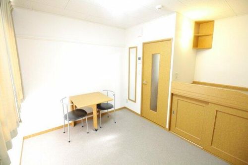 レオパレスボムール305の居間