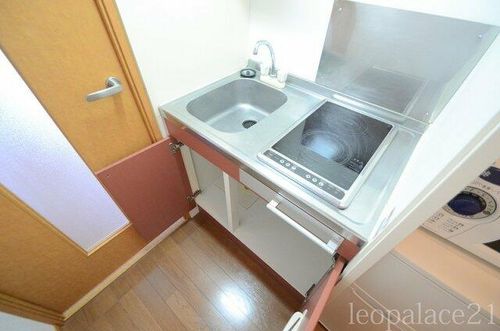 レオパレスボムール305のキッチン