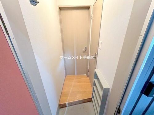 北海道札幌市手稲区前田八条13丁目(アパート)の賃貸物件の玄関
