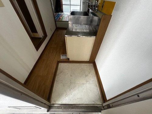 大阪府豊中市服部西町1丁目(アパート)の賃貸物件の玄関