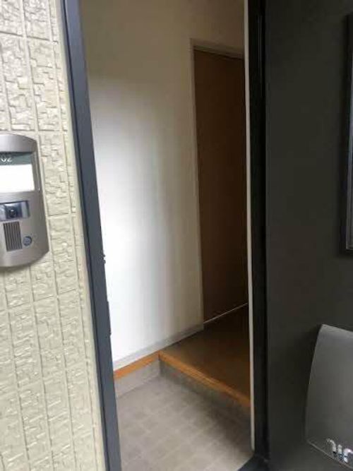 小野市神明町(オネストB)の玄関