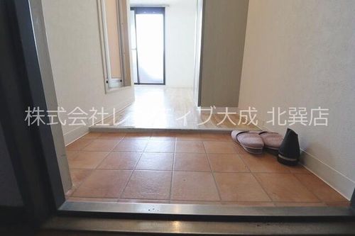 エンブレム巽西の玄関