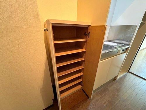 リファインハイツナカモトの内装