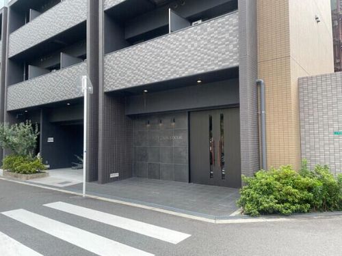 セオリー夕陽丘DOORの玄関