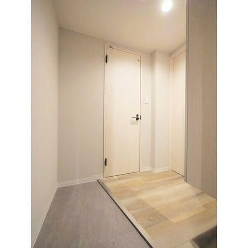 北海道札幌市中央区北二条東12丁目(マンション)の賃貸物件の玄関