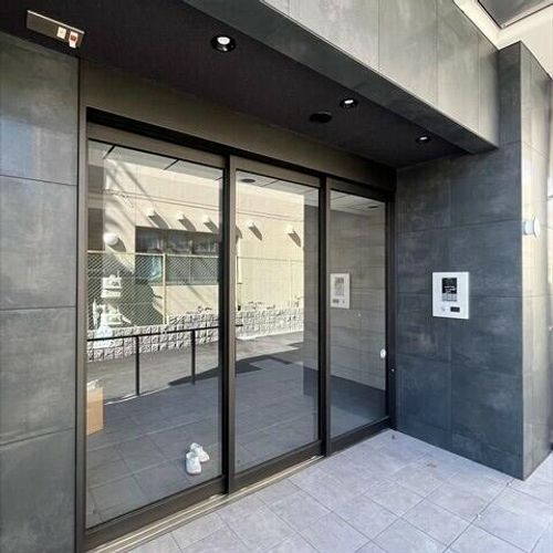 SOLASIAresidence千里丘509の玄関