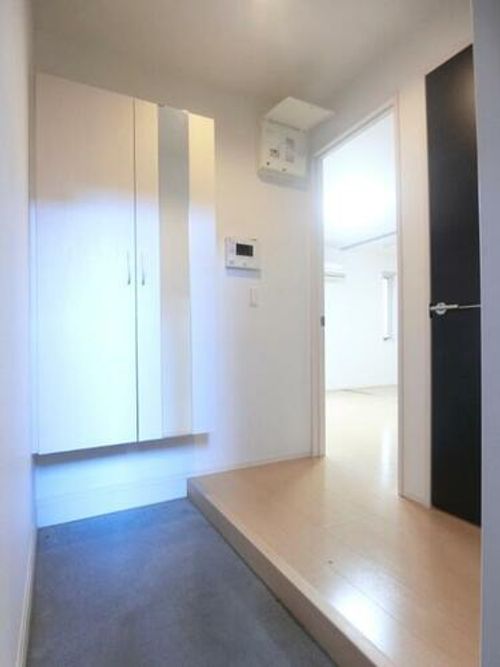 大阪府茨木市大住町(マンション)の賃貸物件の玄関