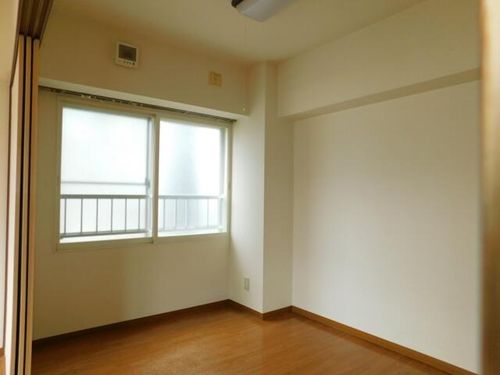 グランベル美園501の内装