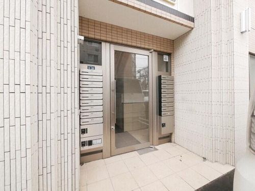 グランメール月寒中央通10505の玄関