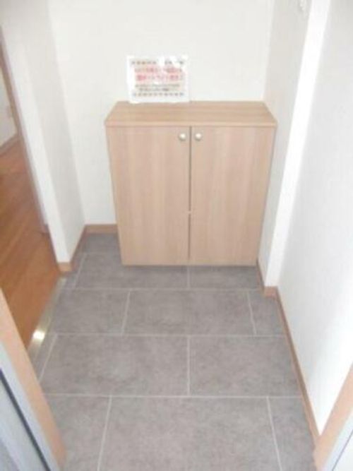 ドルフ今里駅前の玄関