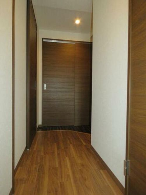 フランセレジデンシア スイート南麻生S401の玄関