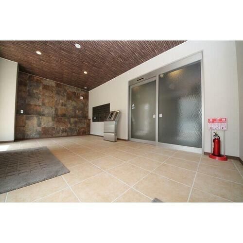 フランセレジデンシア スイート南麻生S401の玄関