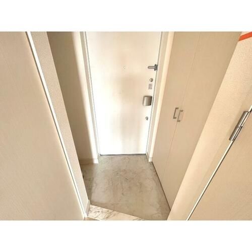 アドバンス大阪グロウスⅡの玄関