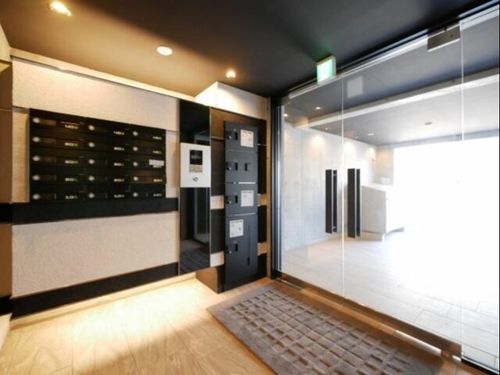 フェーラシュヴァル平岸の玄関