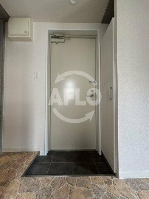 VARIEROYODOの玄関