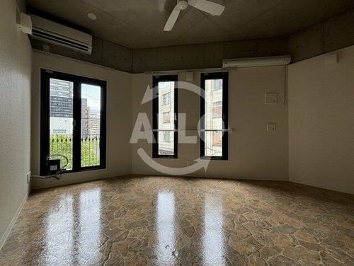 VARIEROYODOの内装